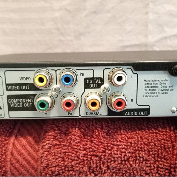 Sony DVP-SR200P DVD/CD Player with Remote and 6 ft AV RCA Connector Cable - Picture 4 of 9